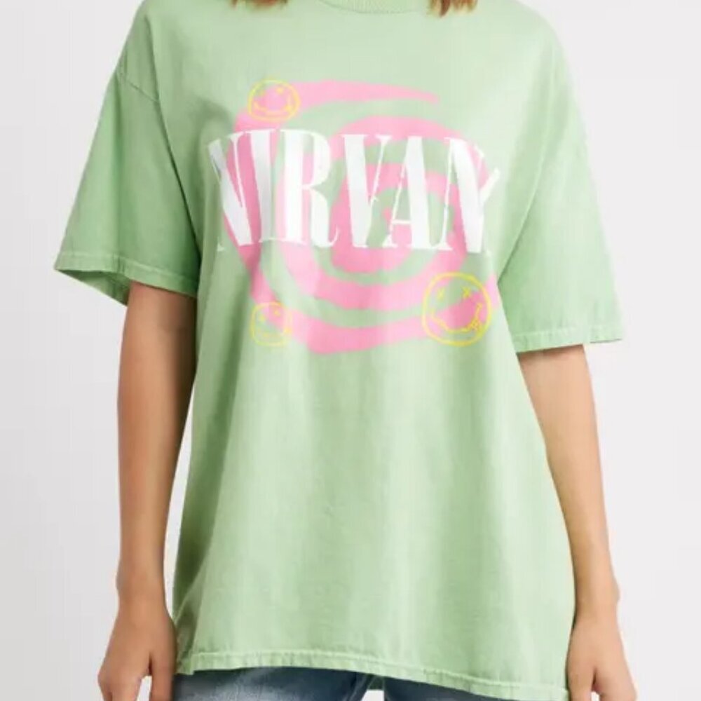 Merch Traffic Nirvana Smiley Face Green Tshirt Size S/M Oversized